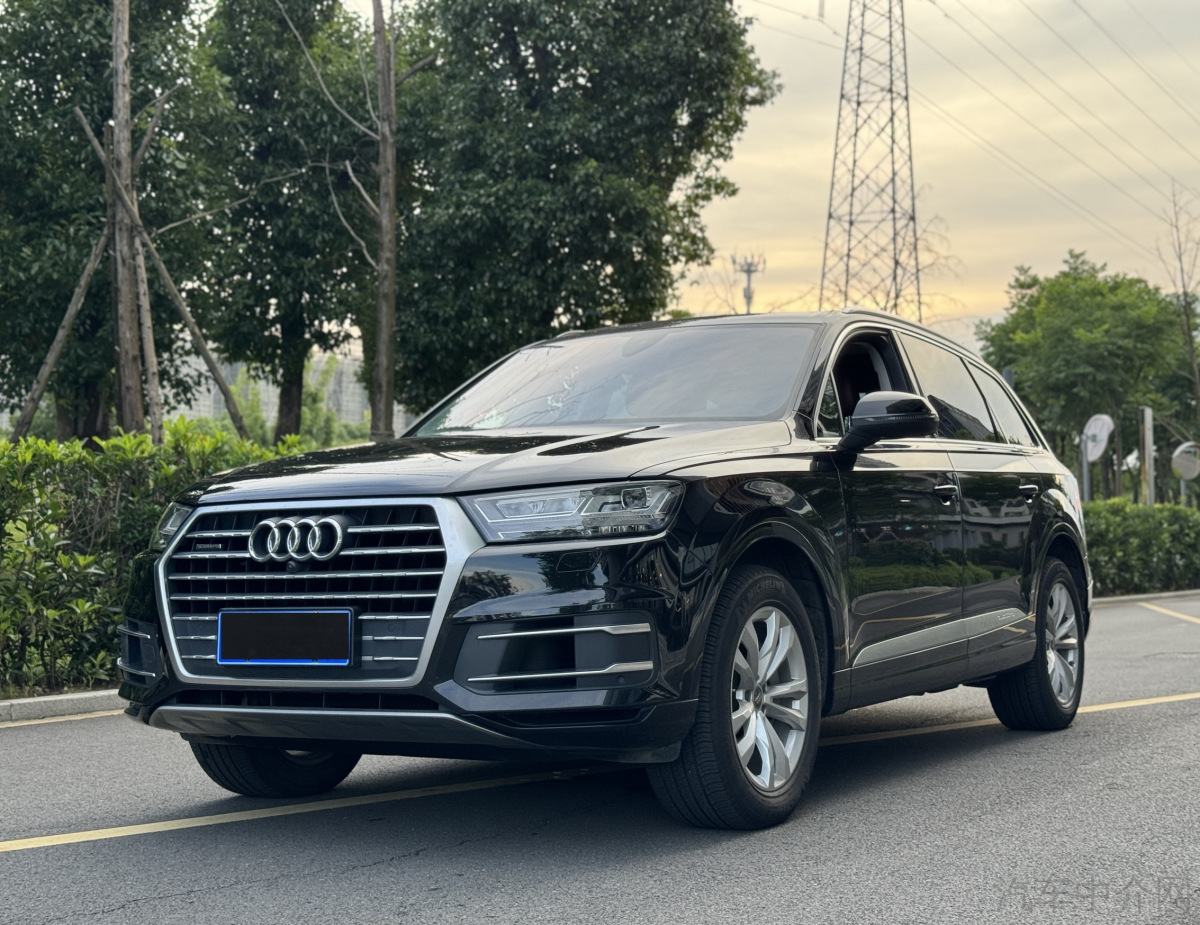 奥迪Q7 45 [进口] 2019款 2.0T 自动 舒适型价格0万 