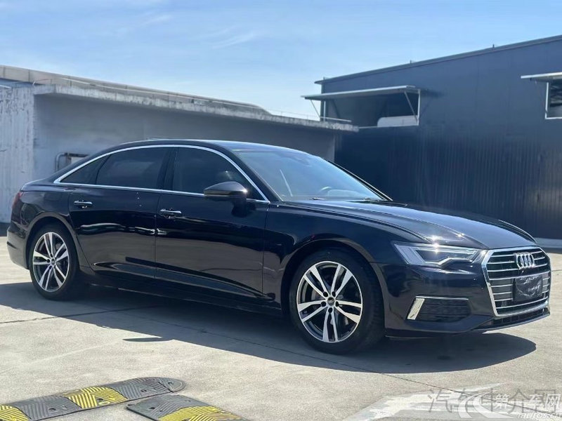 奥迪A6L 40TFSI 2022款 2.0T 自动 豪华动感型 (国Ⅵ) 