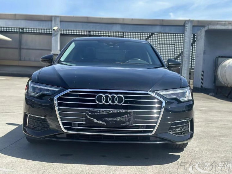 奥迪A6L 40TFSI 2022款 2.0T 自动 豪华动感型 (国Ⅵ) 