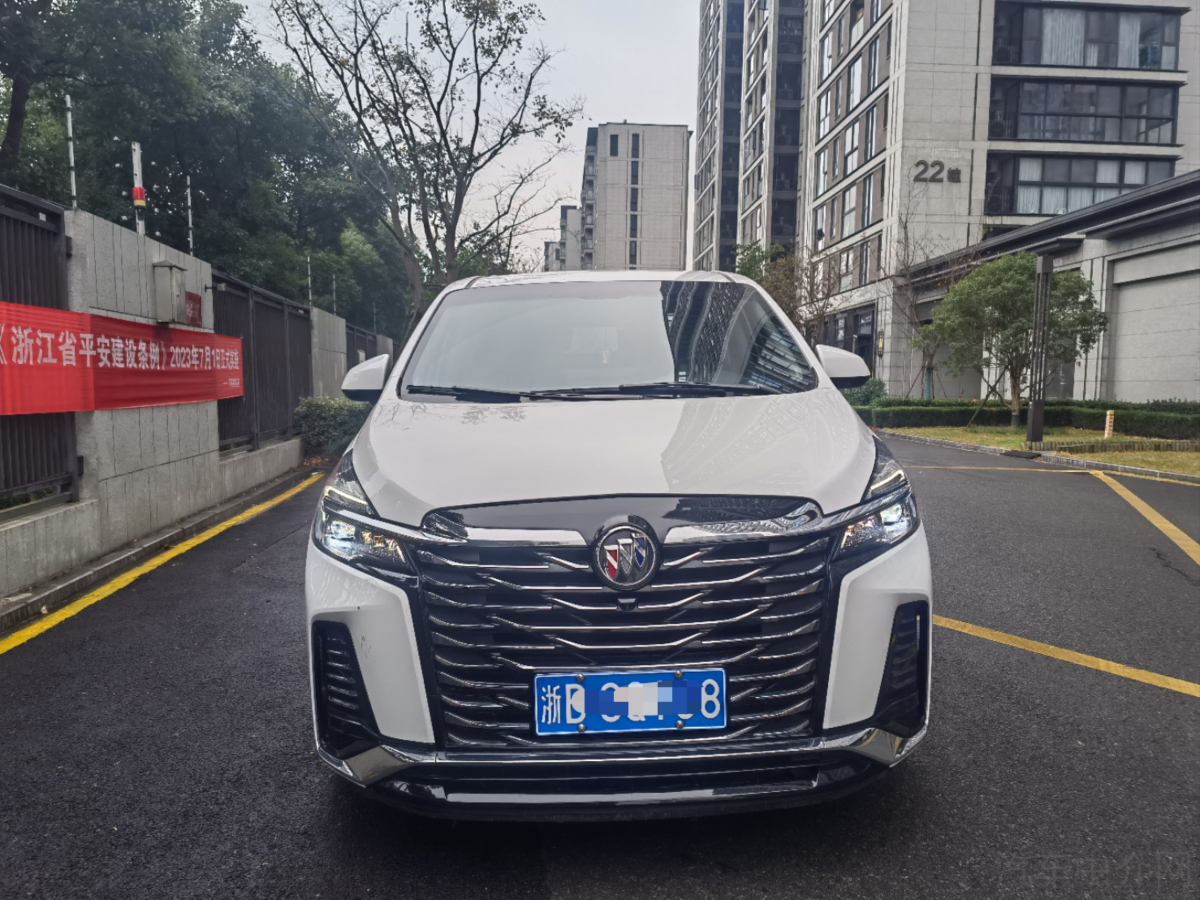 别克GL8 2023款 2.0T 自动 7座 652T尊贵型 价格0万