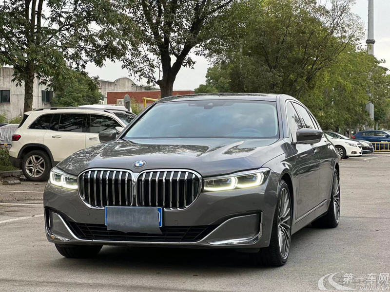 宝马7系 740Li [进口] 2022款 3.0T 自动 汽油 尊享型豪华套装 