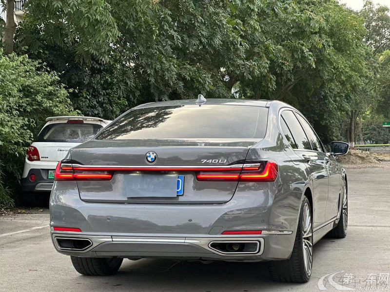 宝马7系 740Li [进口] 2022款 3.0T 自动 汽油 尊享型豪华套装 