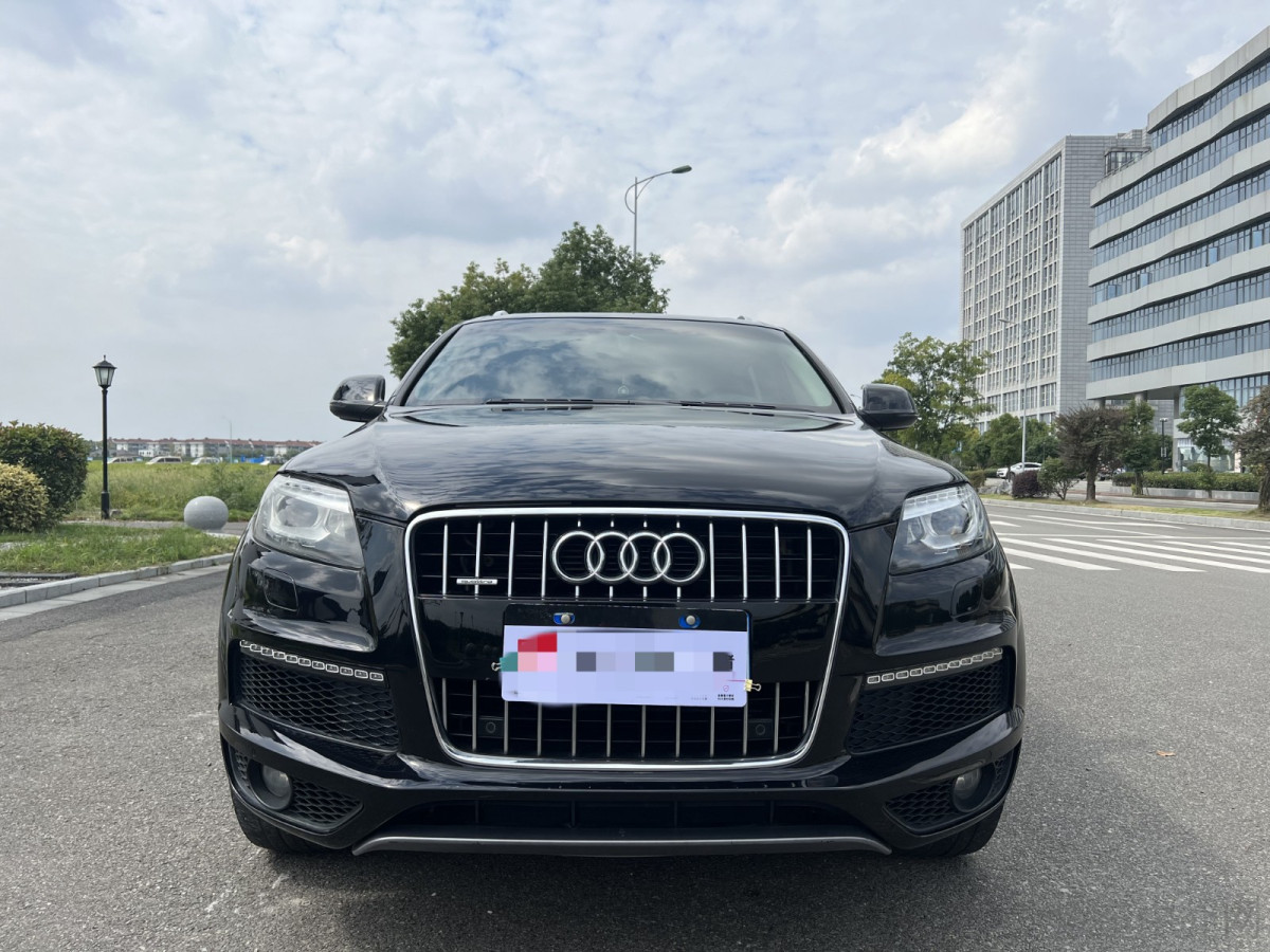 奥迪Q7 35 [进口] 2014款 3.0T 自动 越野型价格0万 