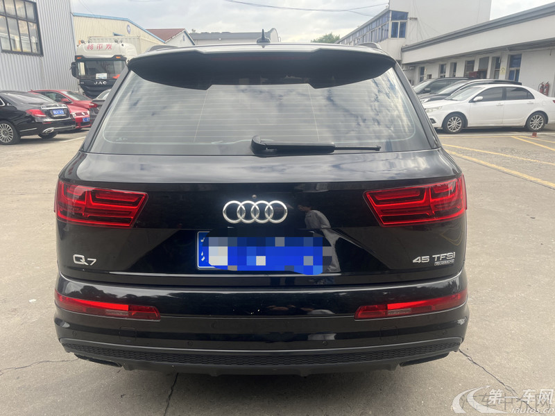 奥迪Q7 45 [进口] 2018款 3.0T 自动 尊贵型 