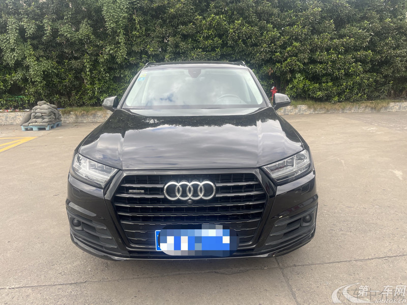 奥迪Q7 45 [进口] 2018款 3.0T 自动 尊贵型 