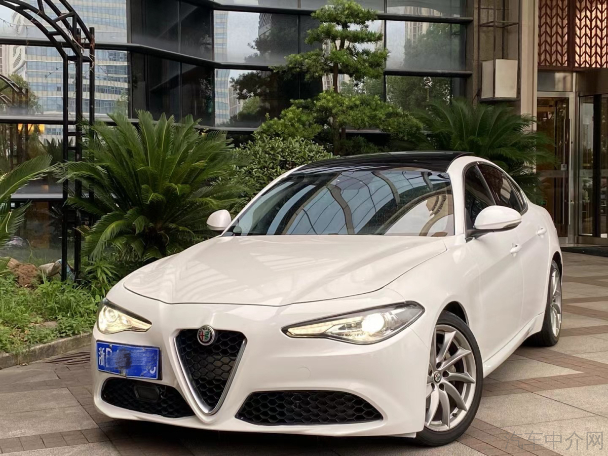 阿尔法罗密欧Giulia [进口] 2017款 2.0T 自动 精英版价格0万