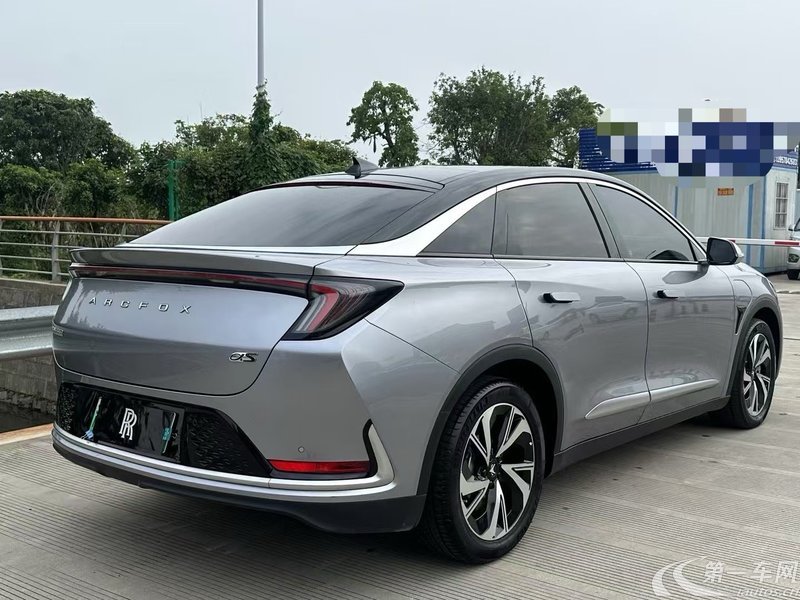 ARCFOX极狐阿尔法S 2022款 0.0T 自动 525S+-175kW 