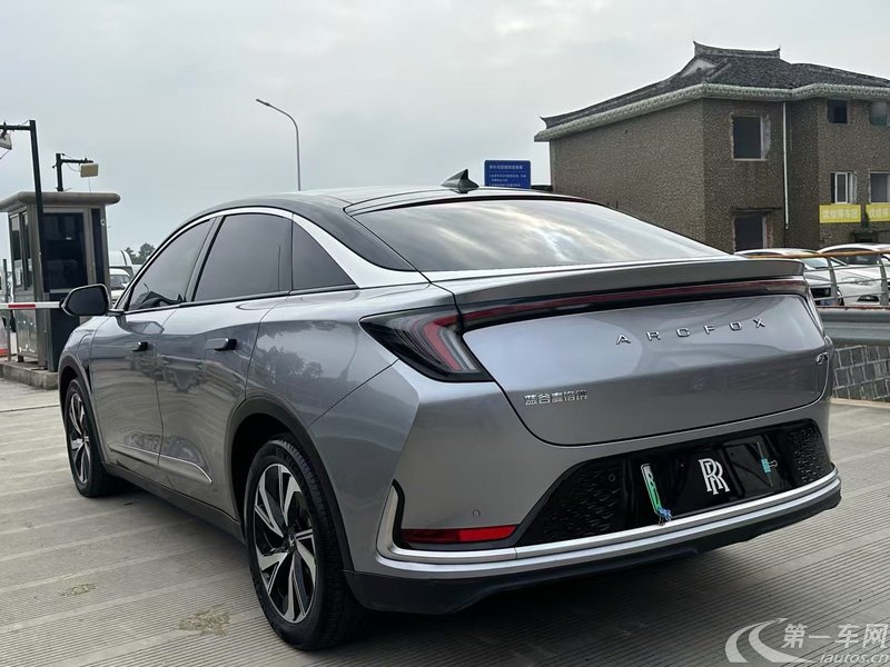 ARCFOX极狐阿尔法S 2022款 0.0T 自动 525S+-175kW 