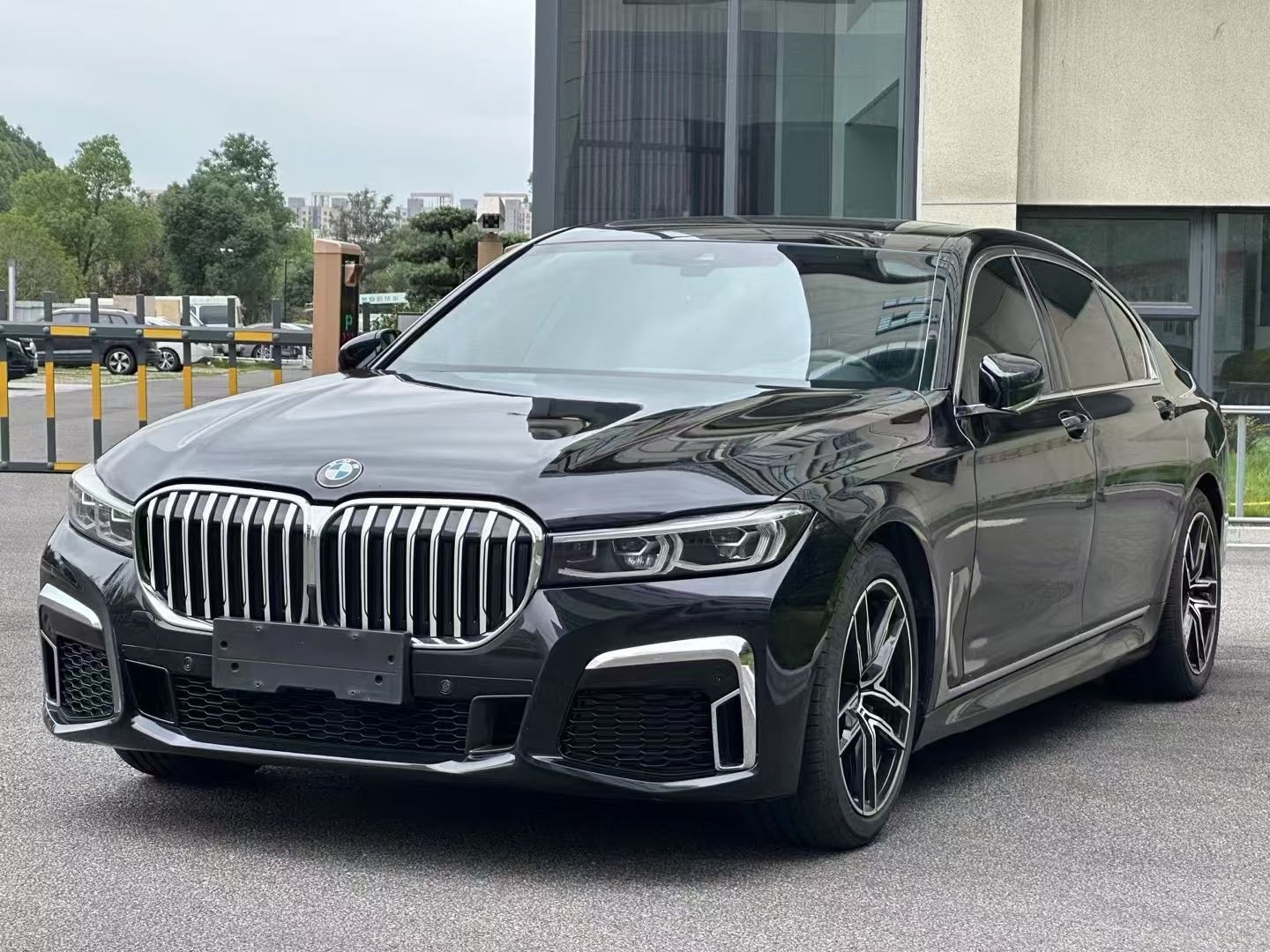宝马7系 730Li [进口] 2019款 2.0T 自动 汽油 豪华套装价格0万