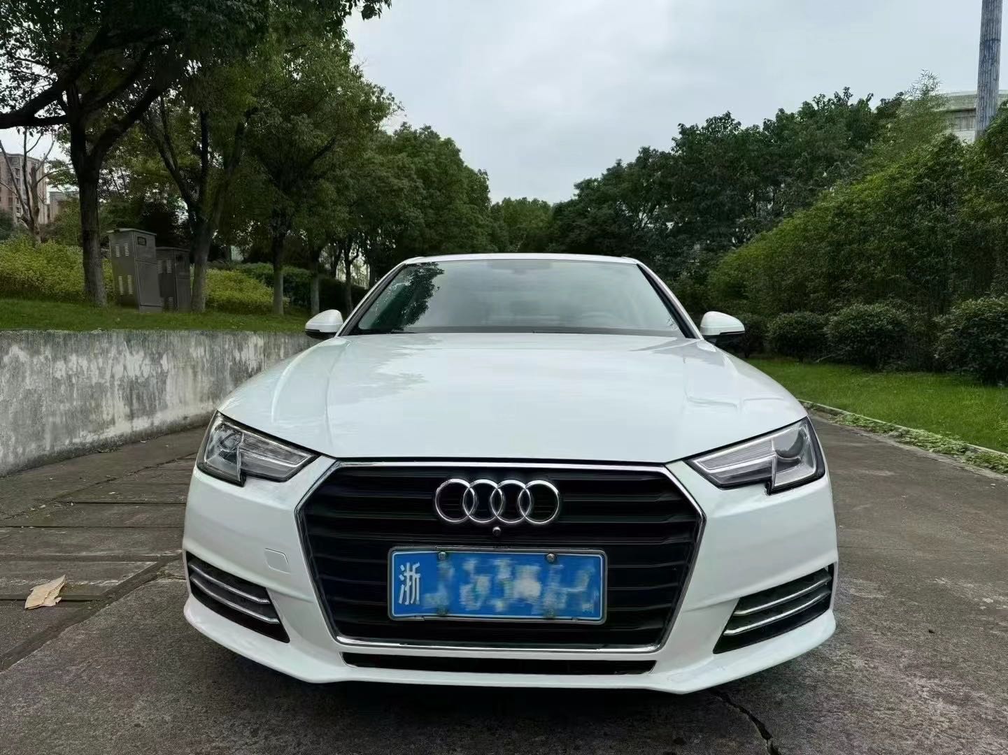 奥迪A4L 2017款 2.0T 自动 时尚型 价格0万 