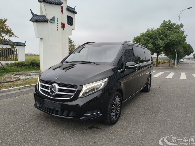 【南平二手奔驰V级】奔驰V级 2017款 2.0T 自动 V260L尊贵加长版