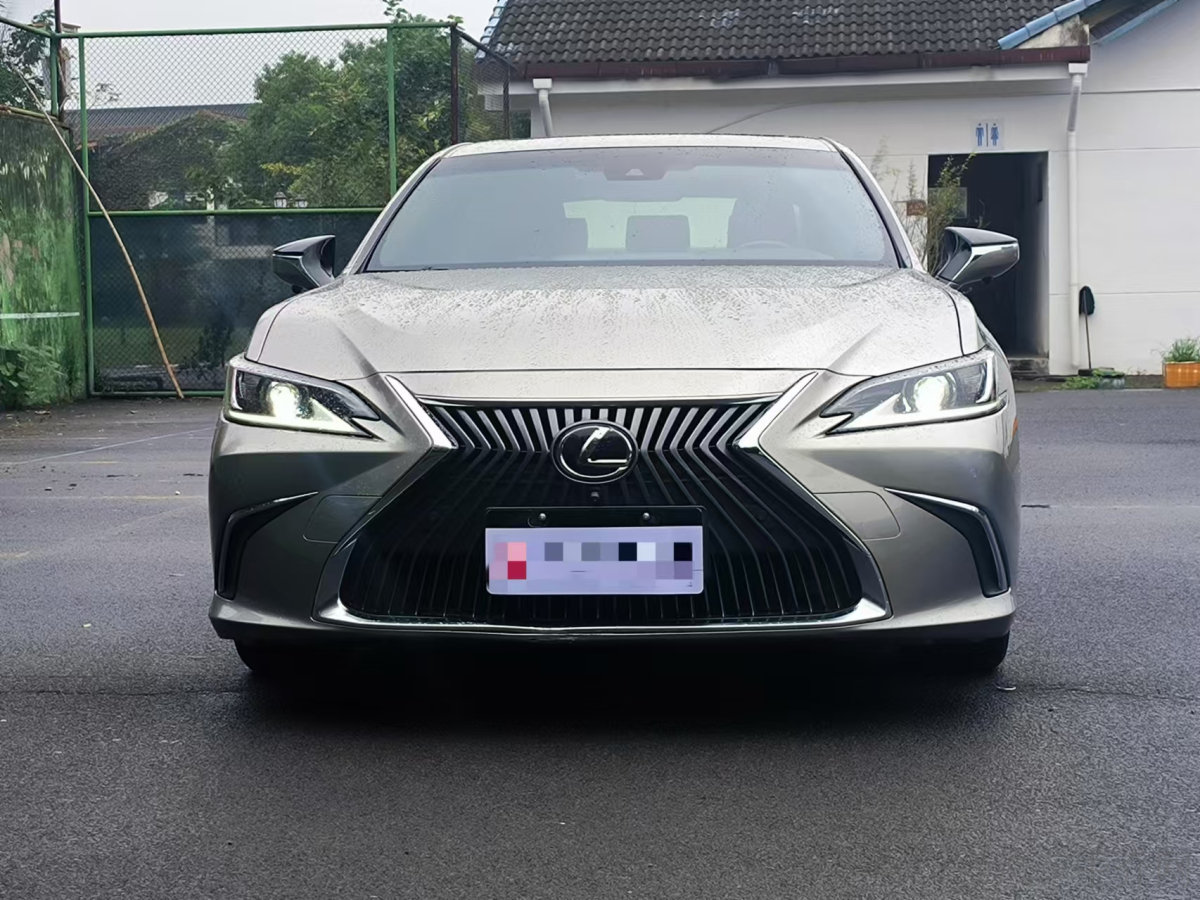 雷克萨斯ES 200 [进口] 2018款 2.0L 自动 卓越版 价格0万 