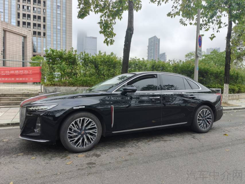 红旗H5 2023款 2.0T 自动 前驱 智联旗畅版 价格0万 