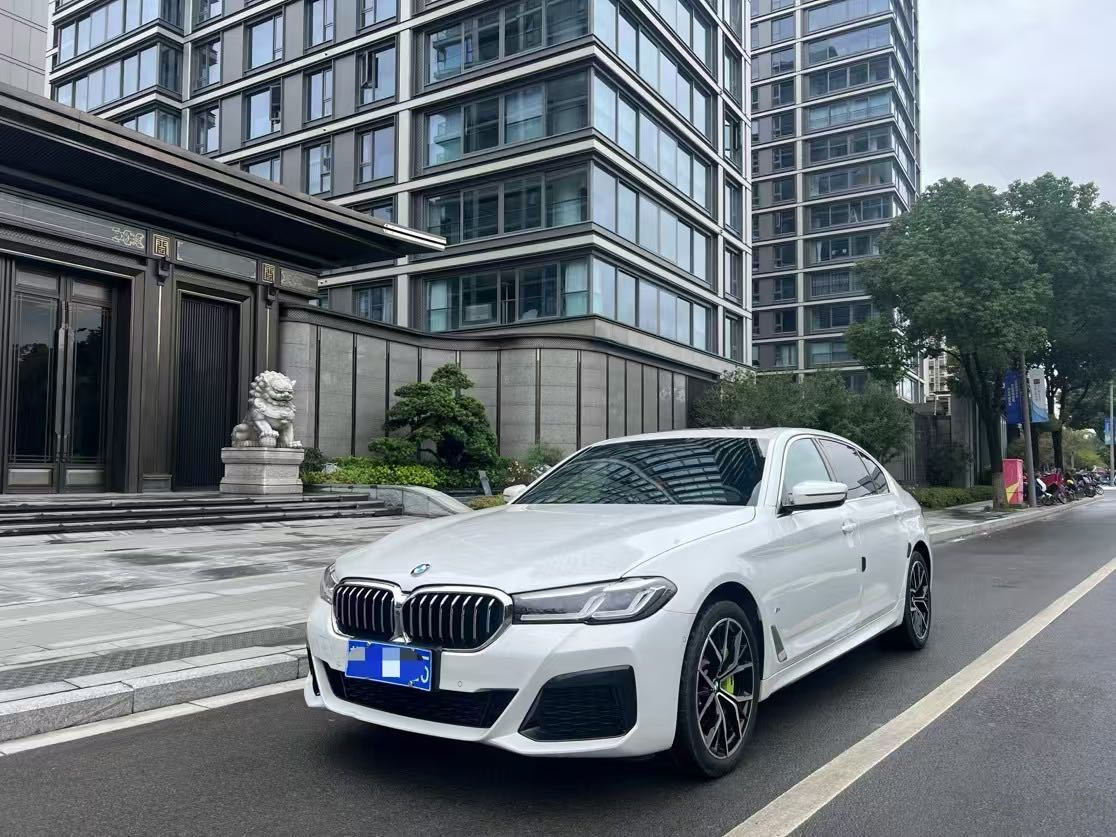 宝马5系 530Li 2023款 2.0T 自动 汽油 改款尊享型M运动套装 价格0万 