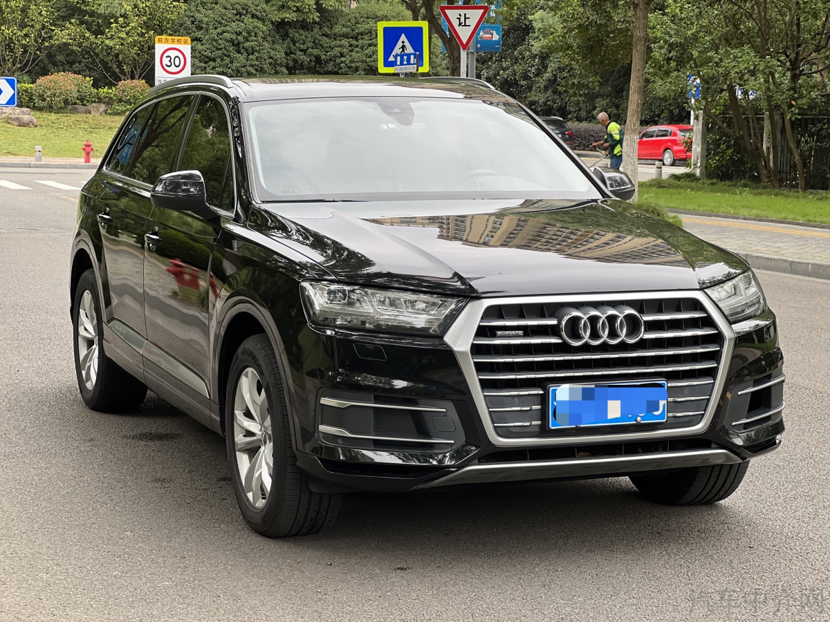 奥迪Q7 55 [进口] 2019款 3.0T 自动 S二手车 二手Line运动型价格0万 