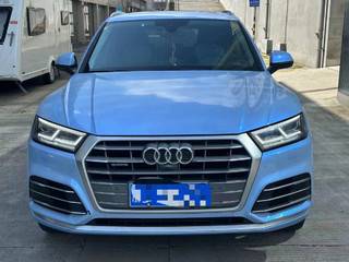 奥迪Q5L 45TFSI 2.0T 自动 豪华致雅型 