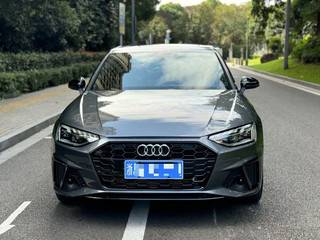 奥迪A4L 40TFSI 2.0T 自动 豪华动感型 