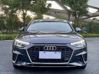 奥迪A4L 40TFSI 2.0T 自动 时尚致雅型 