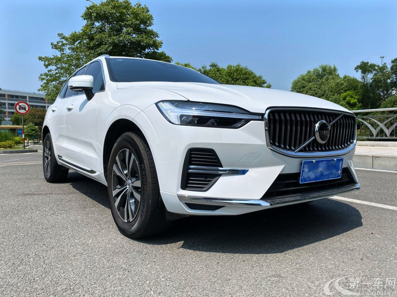 沃尔沃XC60 B5 2022款 2.0T 自动 智逸豪华版 (国Ⅵ) 