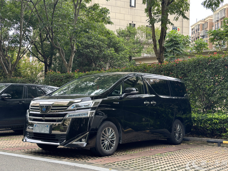 丰田威尔法 皇冠 [进口] 2021款 2.5L 自动 HV尊贵版 