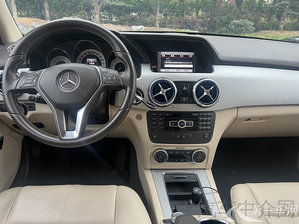 奔驰GLK GLK300 2013款 3.0L 自动 汽油 动感型 (国Ⅳ) 