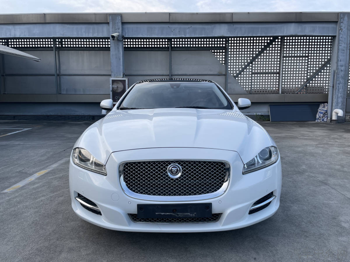 捷豹XJ L [进口] 2012款 3.0L 自动 汽油 全景商务版价格0万 