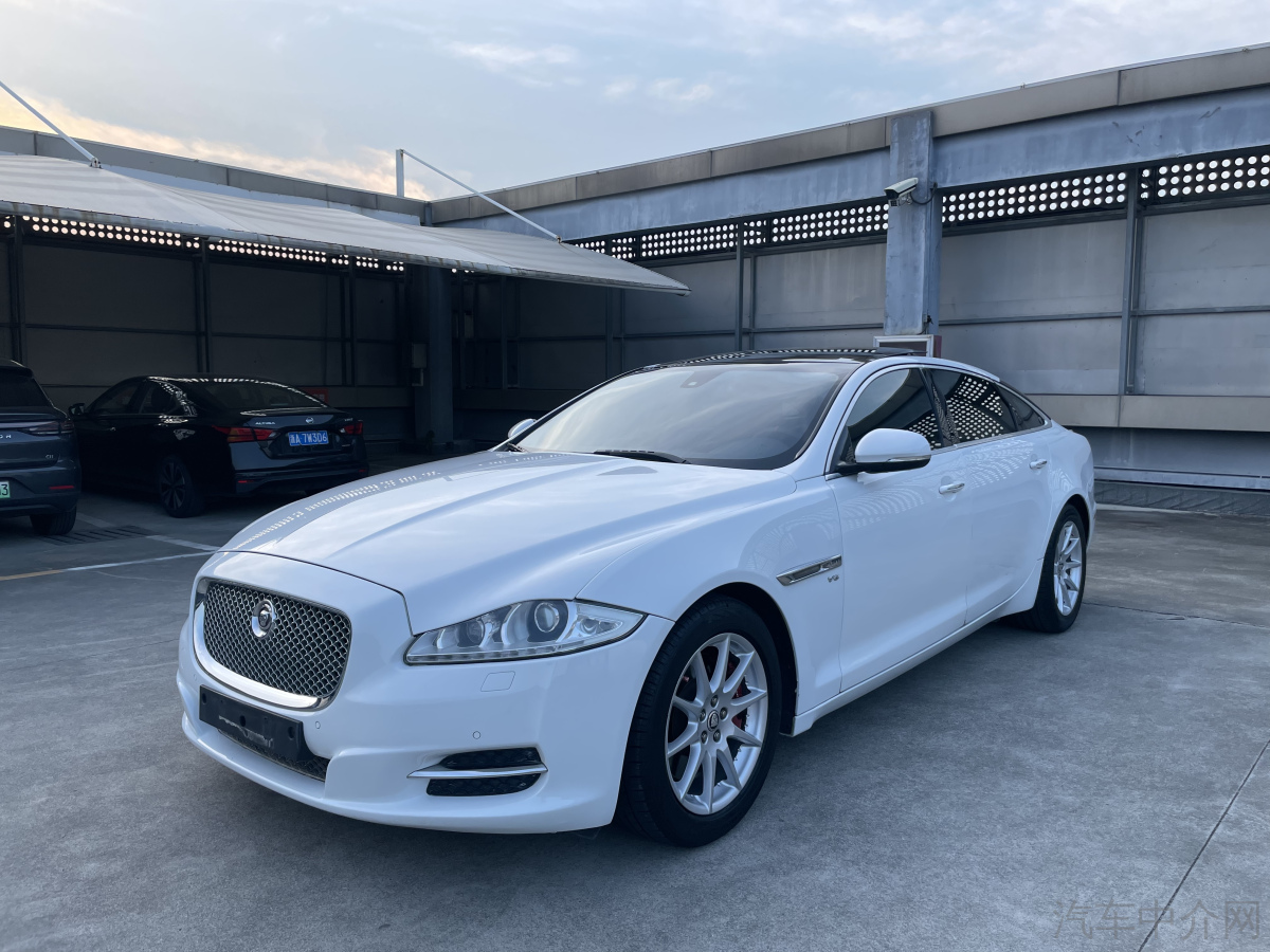 捷豹XJ L [进口] 2012款 3.0L 自动 汽油 全景商务版价格0万