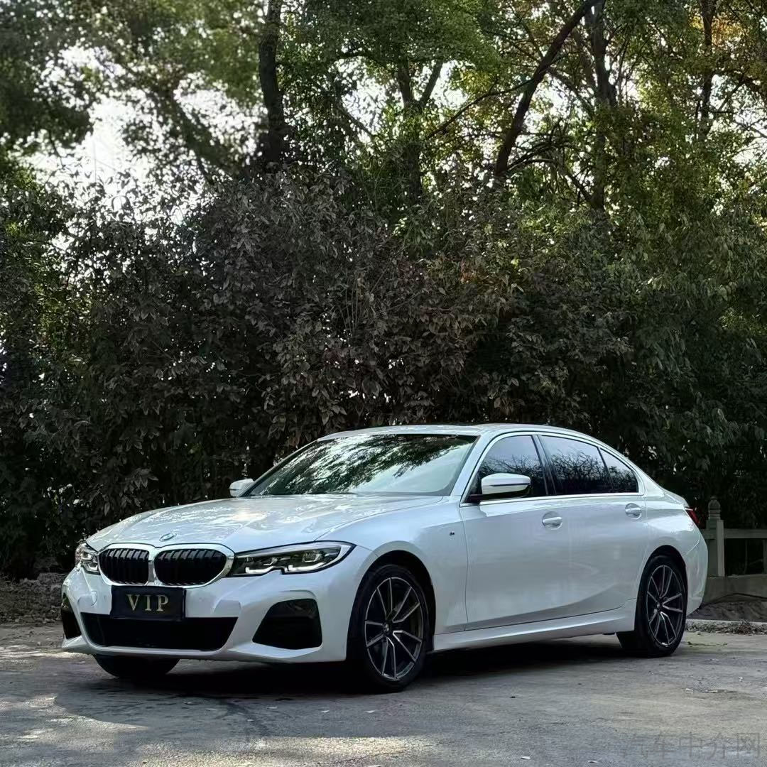 宝马3系 325i 2022款 2.0T 自动 汽油 M运动套装 价格0万