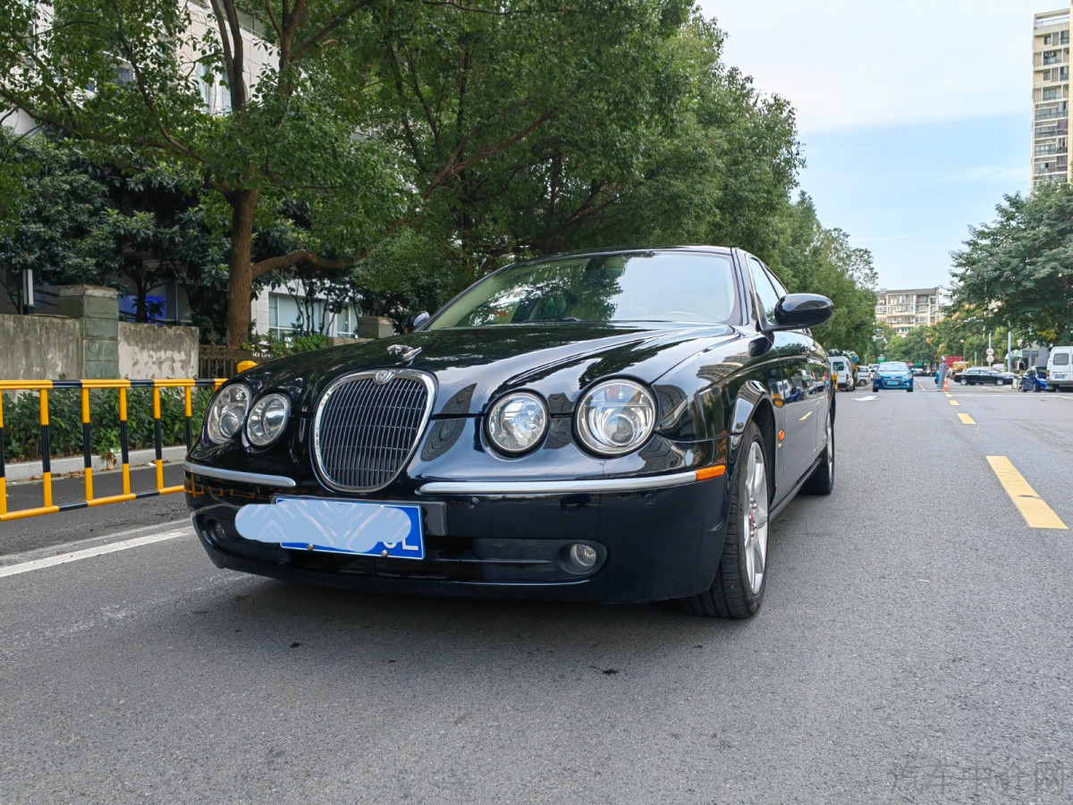 捷豹XJ 6L [进口] 2005款 3.0L 自动 汽油 皇家加长版价格0万