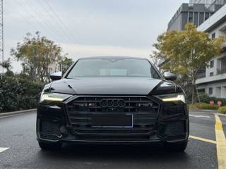 奥迪A6L 45TFSI 2.0T 自动 尊享动感型 