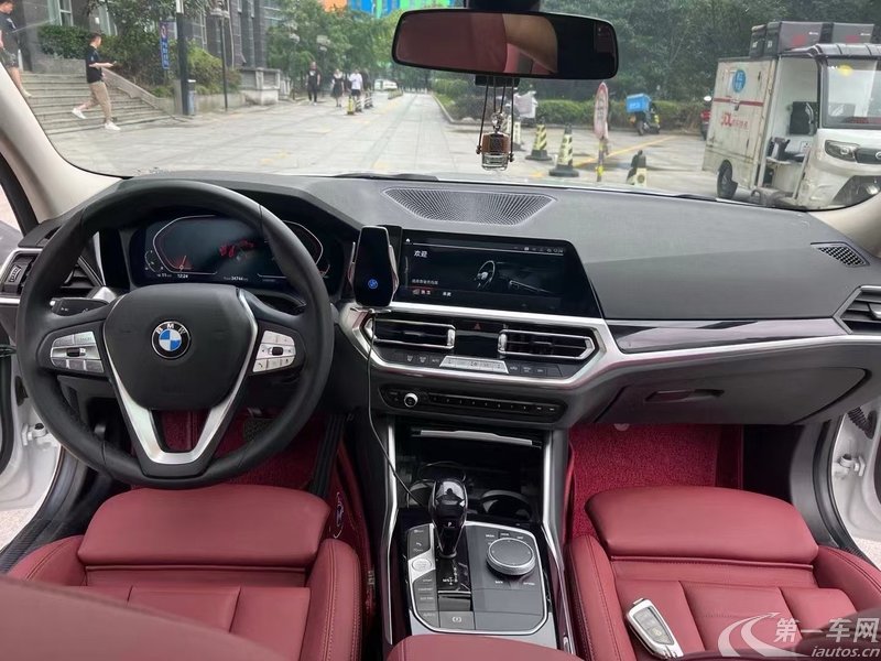 宝马3系 320i 2021款 2.0T 自动 汽油 运动套装 (国Ⅵ) 