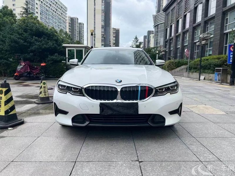 宝马3系 320i 2021款 2.0T 自动 汽油 运动套装 (国Ⅵ) 