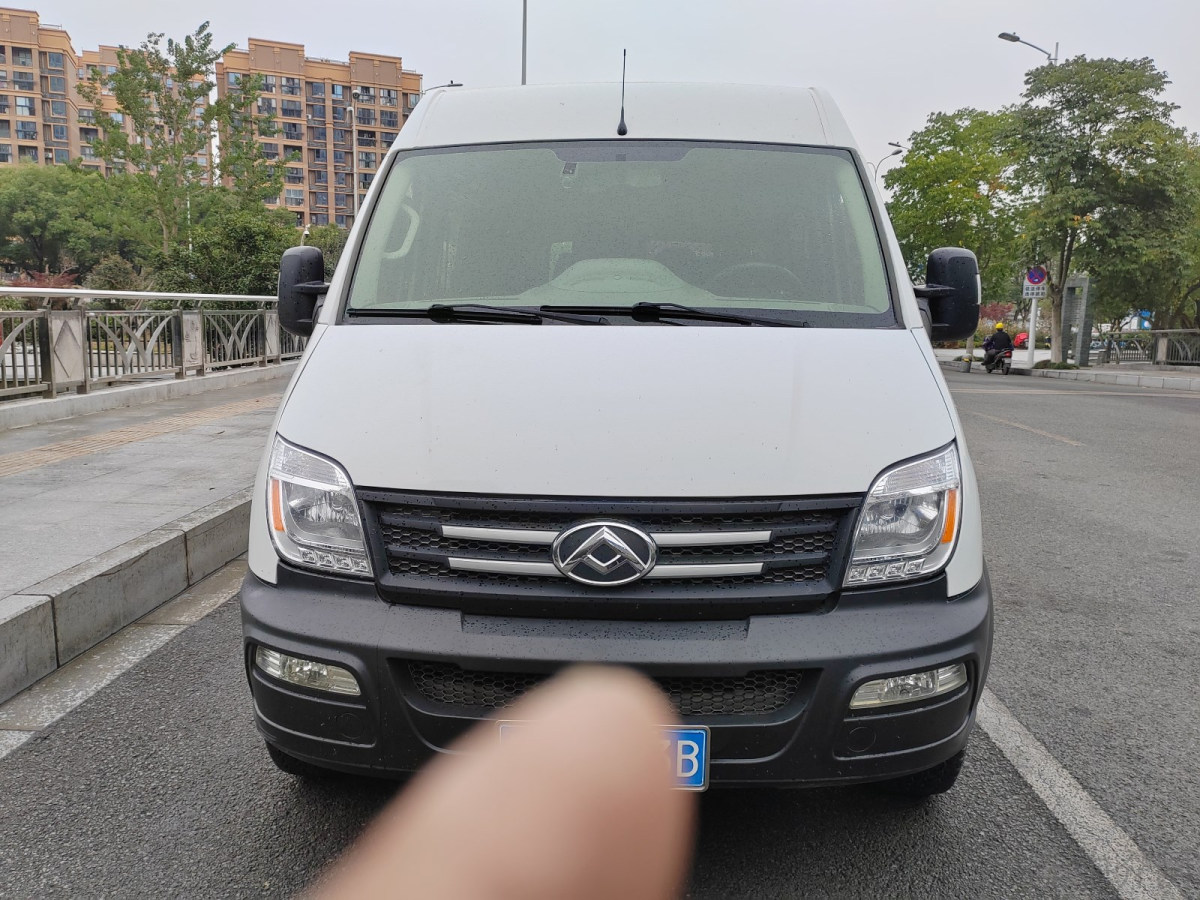 MAXUS迈克萨斯V80 2020款 2.5T 手动 经典城配王长轴中顶 价格0万 