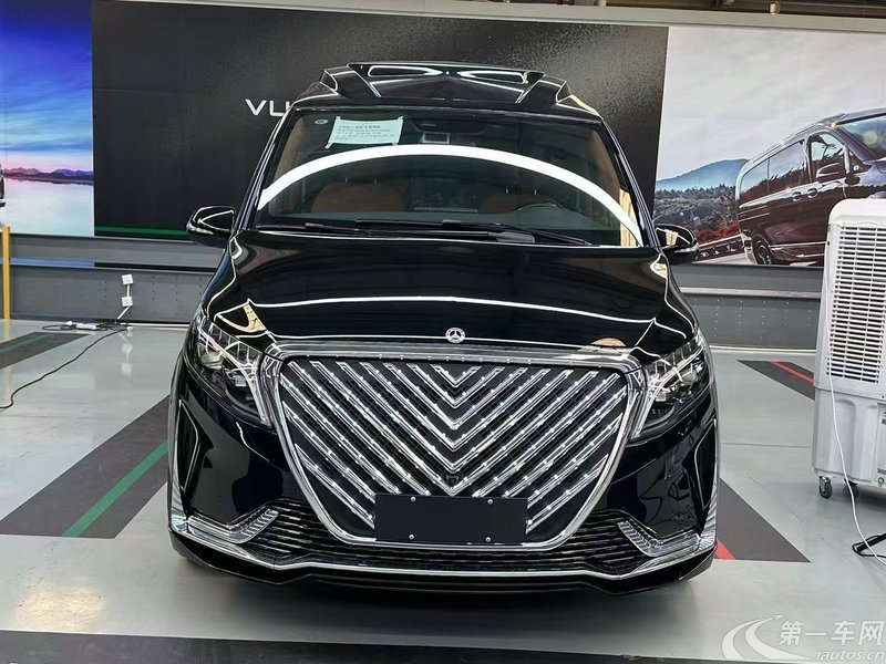 奔驰V级 2022款 2.0T 自动 长轴距豪华版 (国Ⅵ) 