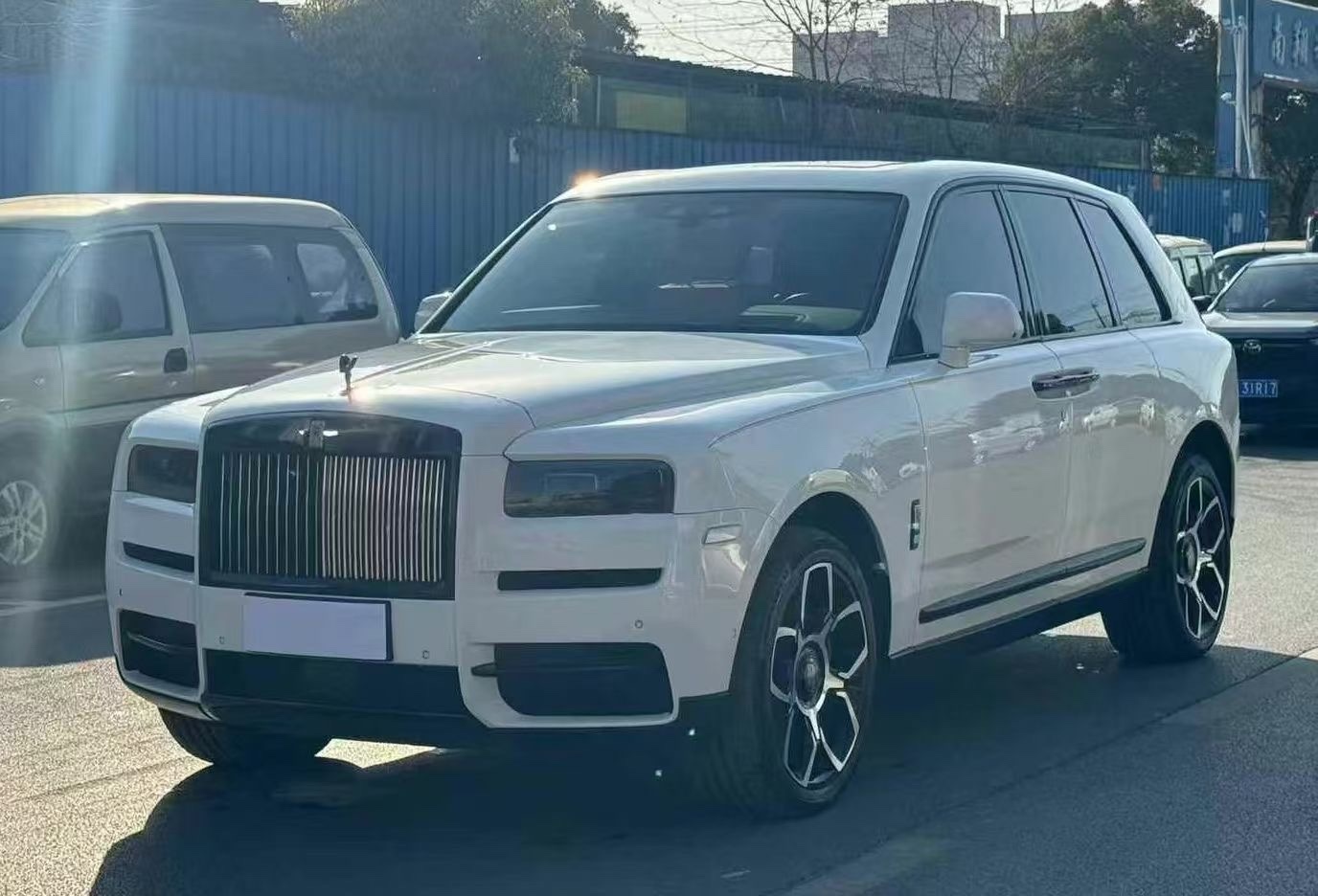 劳斯莱斯库里南 [进口] 2018款 6.7T 自动 标准型加规版平行进口价格0万