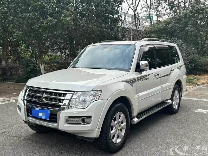 【大同二手三菱帕杰罗劲畅】三菱帕杰罗劲畅 2015款 3.0L 自动 后驱 豪华版