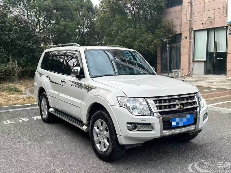 【大同二手三菱帕杰罗劲畅】三菱帕杰罗劲畅 2015款 3.0L 自动 后驱 豪华版