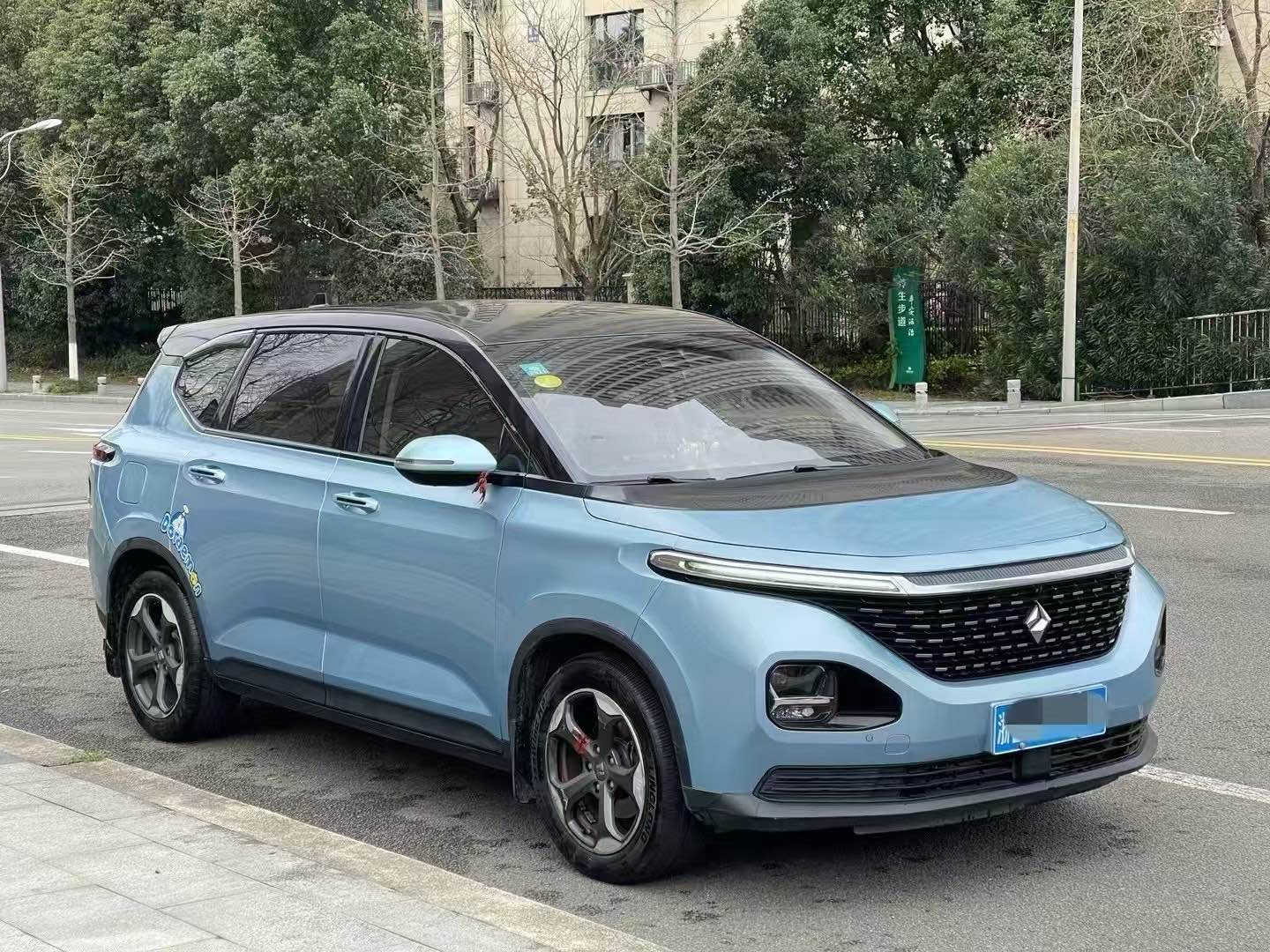 宝骏RM二手车 二手5 2019款 1.5T 自动 24小时在线尊贵型 价格0万 