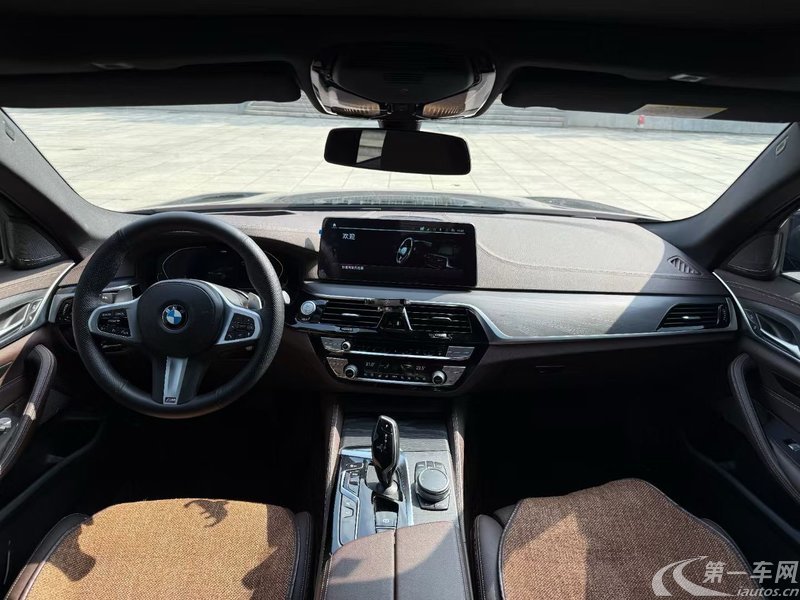 宝马5系 530Li 2021款 2.0T 自动 汽油 尊享型M运动套装 (国Ⅵ) 
