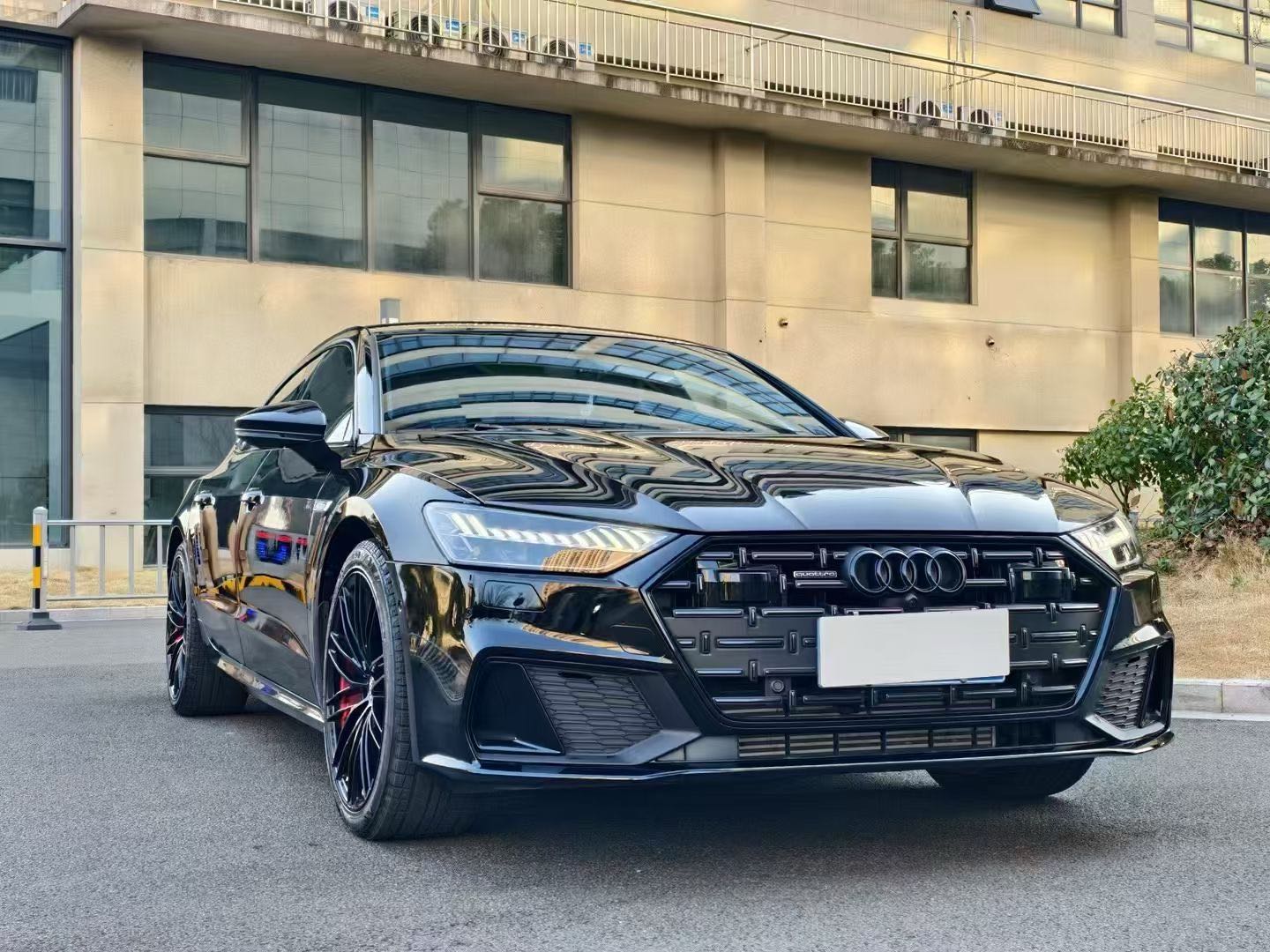 奥迪A7L 55TFSI 2024款 3.0T 自动 黑武士版 价格0万 