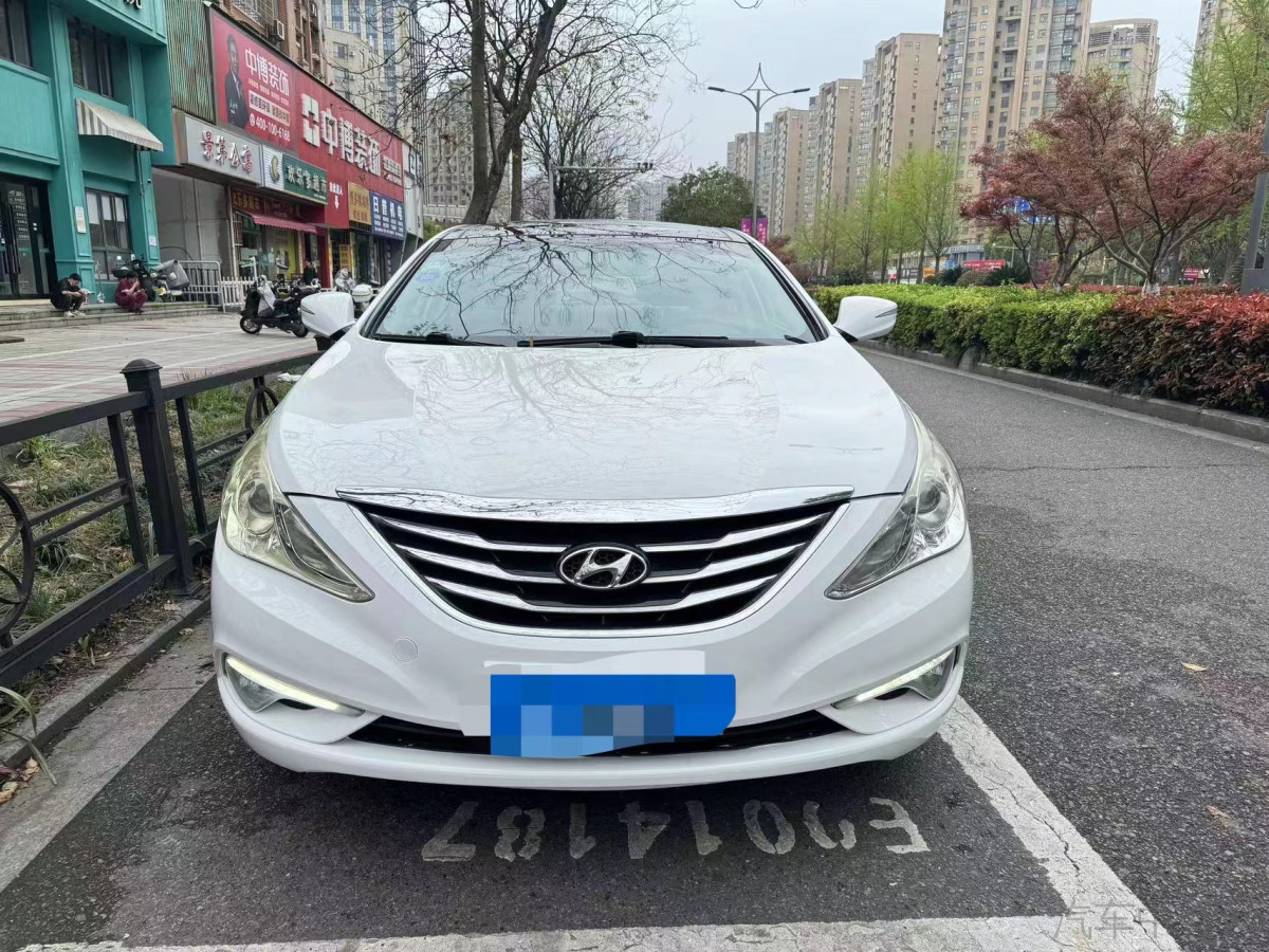 现代索纳塔 2015款 2.4L 自动 DLX尊贵型 价格0万 