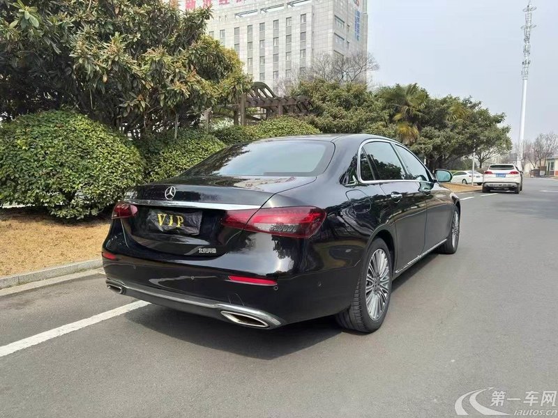 奔驰E级 E300L 2021款 2.0T 自动 汽油 改款尊贵型 (国Ⅵ) 