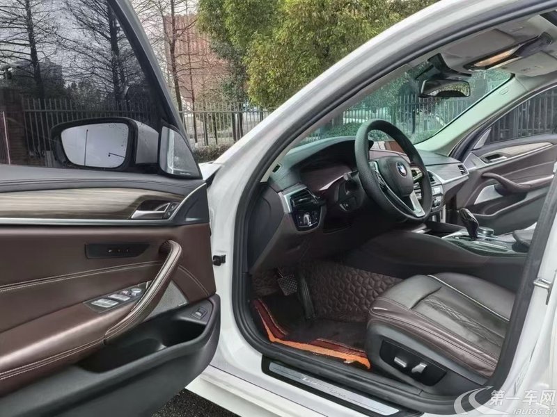 宝马5系 530Li 2019款 2.0T 自动 汽油 尊享型豪华套装 (国Ⅵ) 