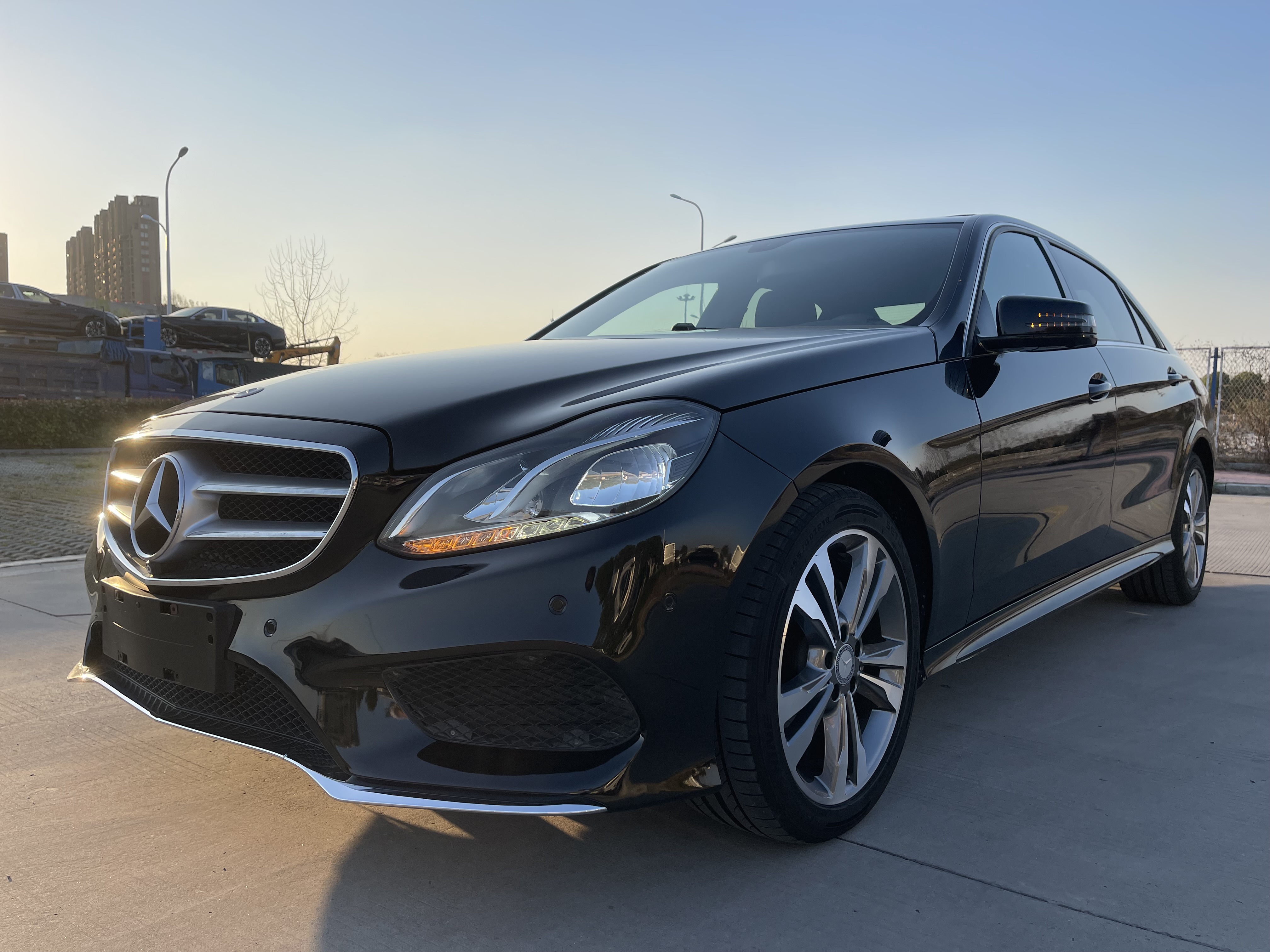 奔驰E级 E260L 2015款 2.0T 自动 汽油 改款运动型 价格0万