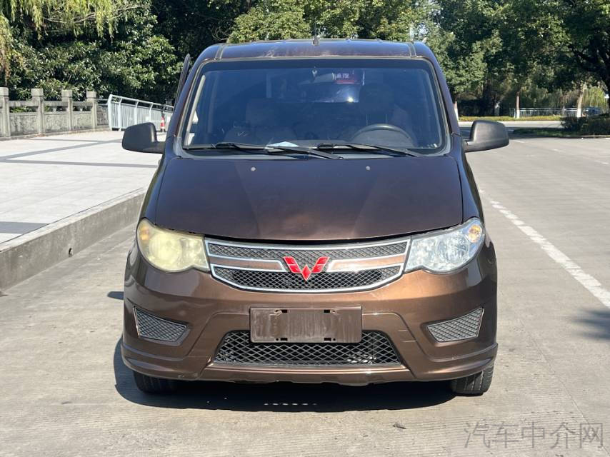 五菱宏光S3 2018款 1.5L 手动 后驱 豪华型 价格0万 