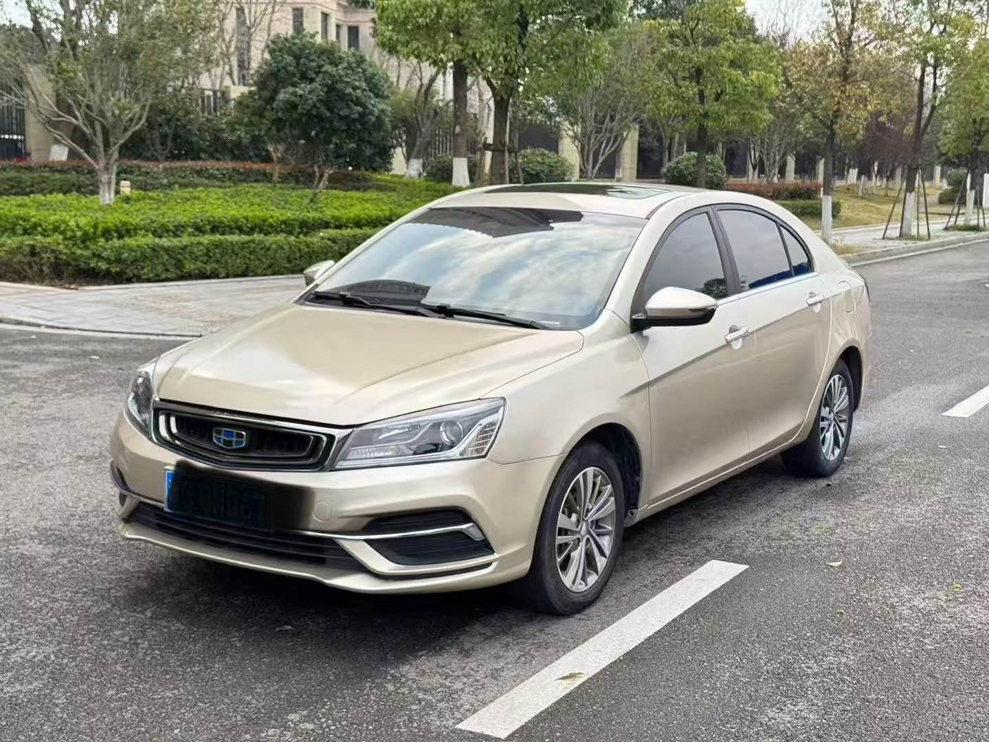 吉利帝豪 2019款 1.5L 自动 领军版尊贵型 价格0万