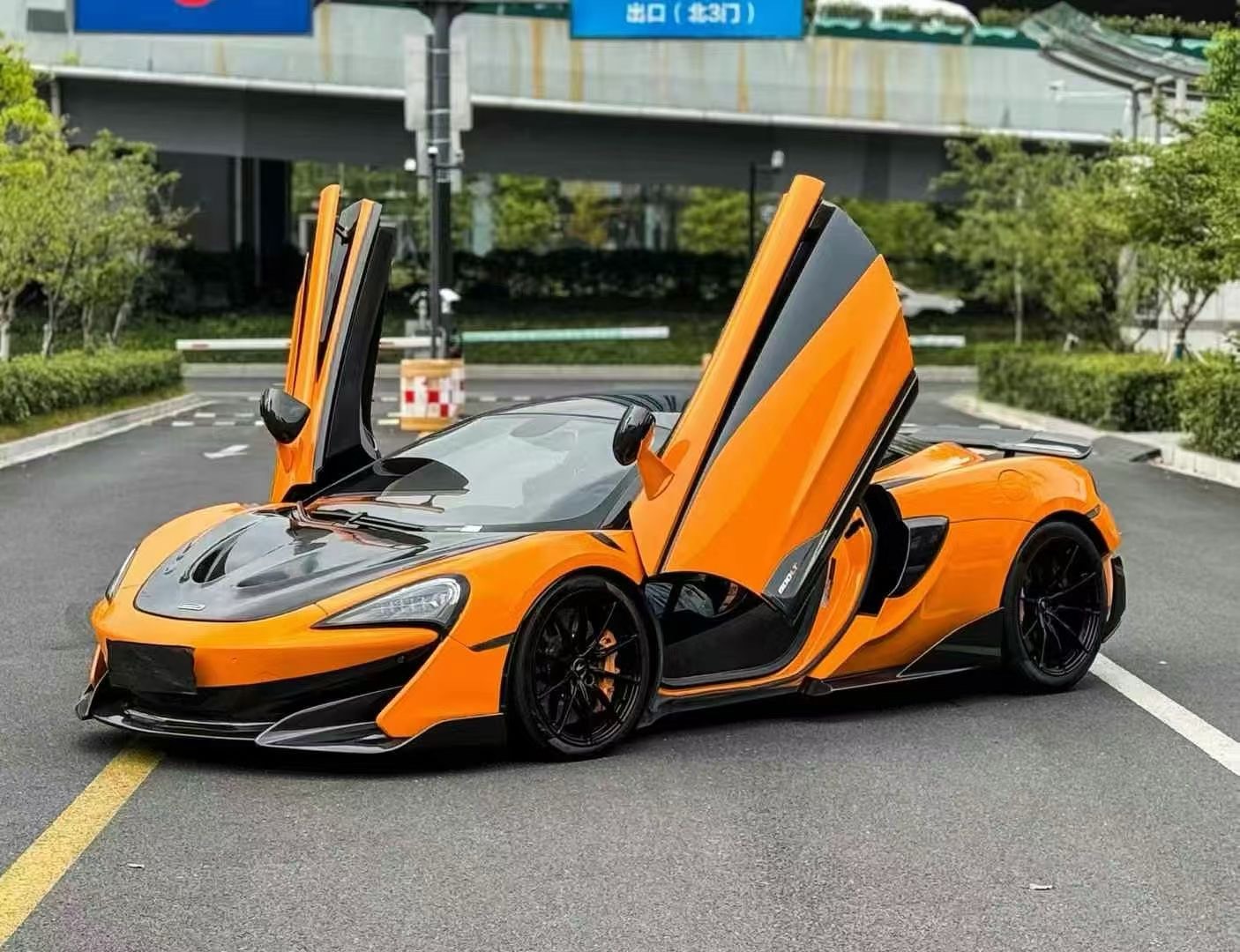 迈凯伦675LT [进口] 2015款 3.8T 自动 Coupe价格0万
