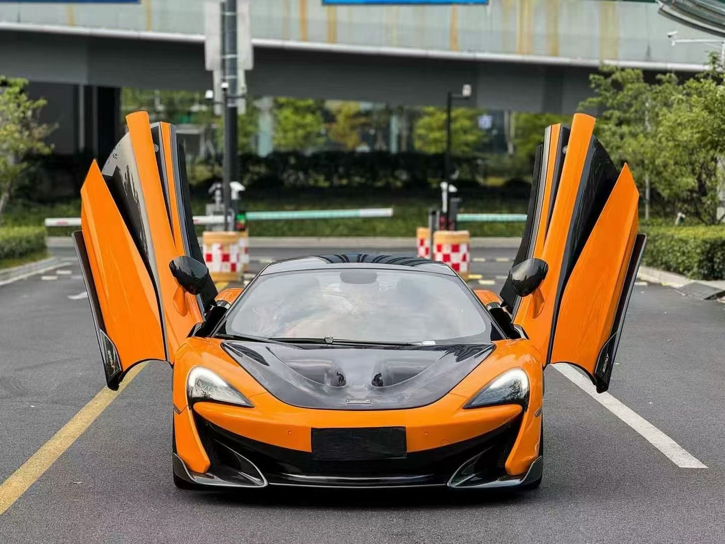 迈凯伦675LT [进口] 2015款 3.8T 自动 Coupe价格0万 