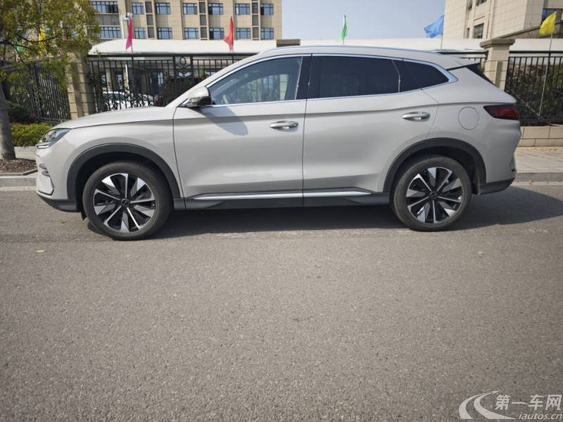 比亚迪宋PLUS EV 荣耀版 2024款 0.0T 自动 520km旗舰型 