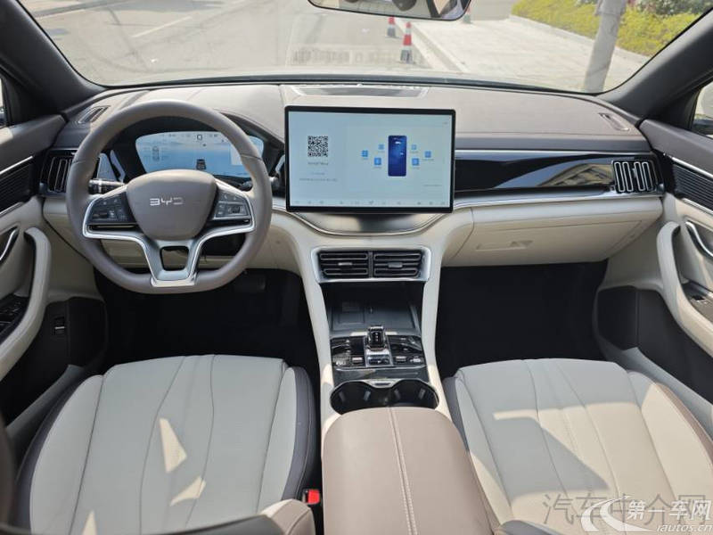 比亚迪宋PLUS EV 荣耀版 2024款 0.0T 自动 520km旗舰型 